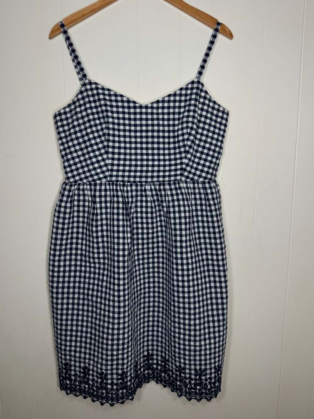 Draper James Embroidered Gingham Dress, Size 6
Never worn